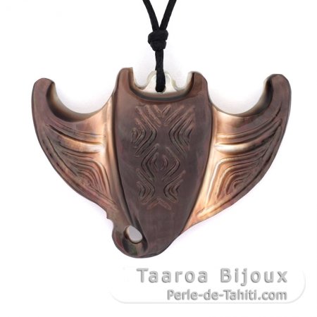 Tahitian Mother-of-Pearl Manta Ray Pendant