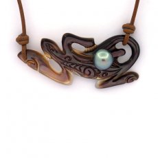 Mother-of-Pearl pendant and 1 Tahitian Pearl Semi-Baroque C 8.3 mm