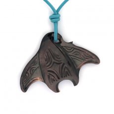 Tahitian Mother-of-Pearl Manta Ray Pendant