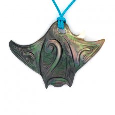 Tahitian Mother-of-Pearl Manta Ray Pendant