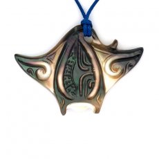 Tahitian Mother-of-Pearl Manta Ray Pendant